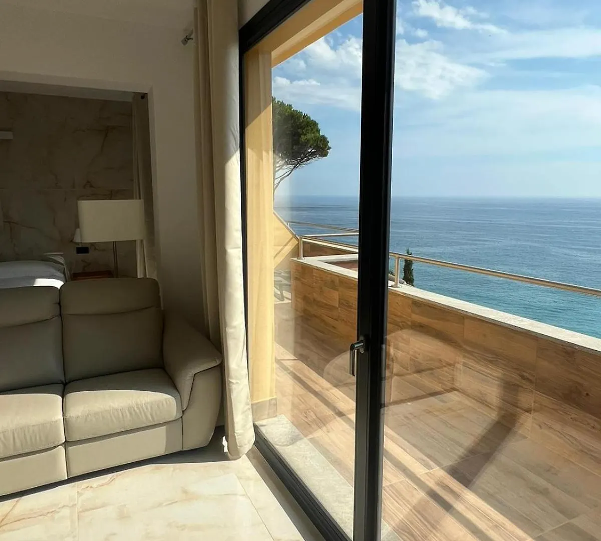 Belvedere Mondial Moneglia 0*,