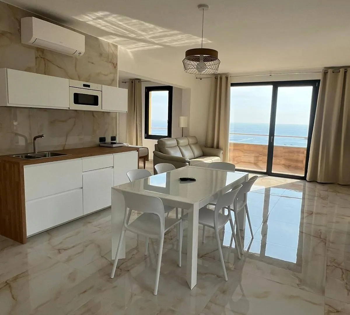 Belvedere Mondial Moneglia Aparthotel